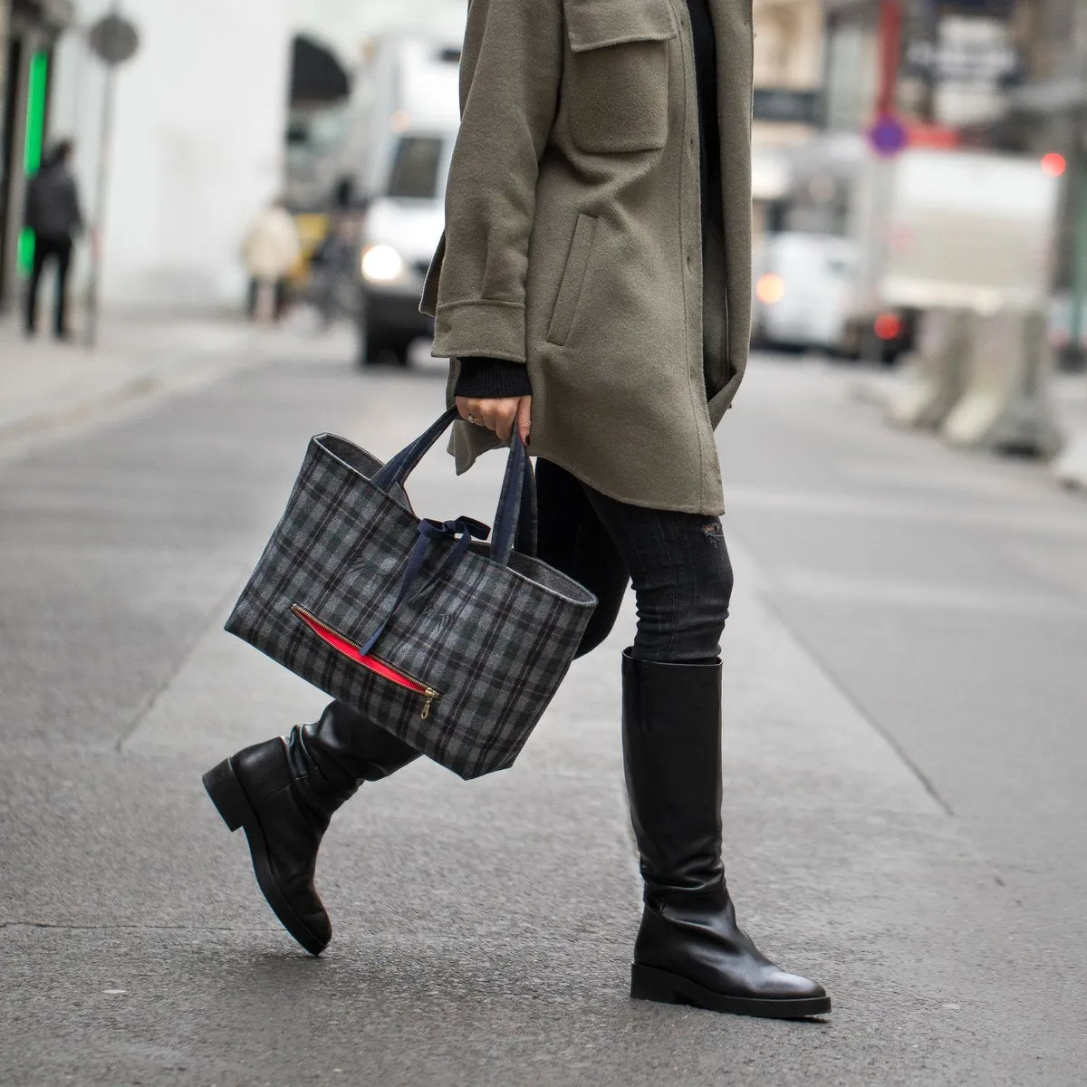 Bag MONDAY AFTERNOON