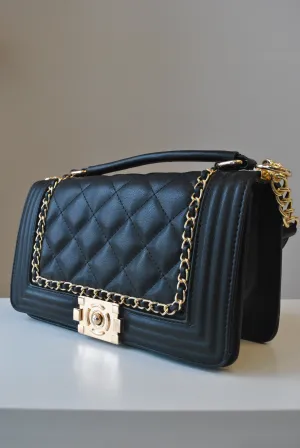 BLACK GUILTED MIDIUM CROSSBODY BAG WITH GOLD CHAIN
