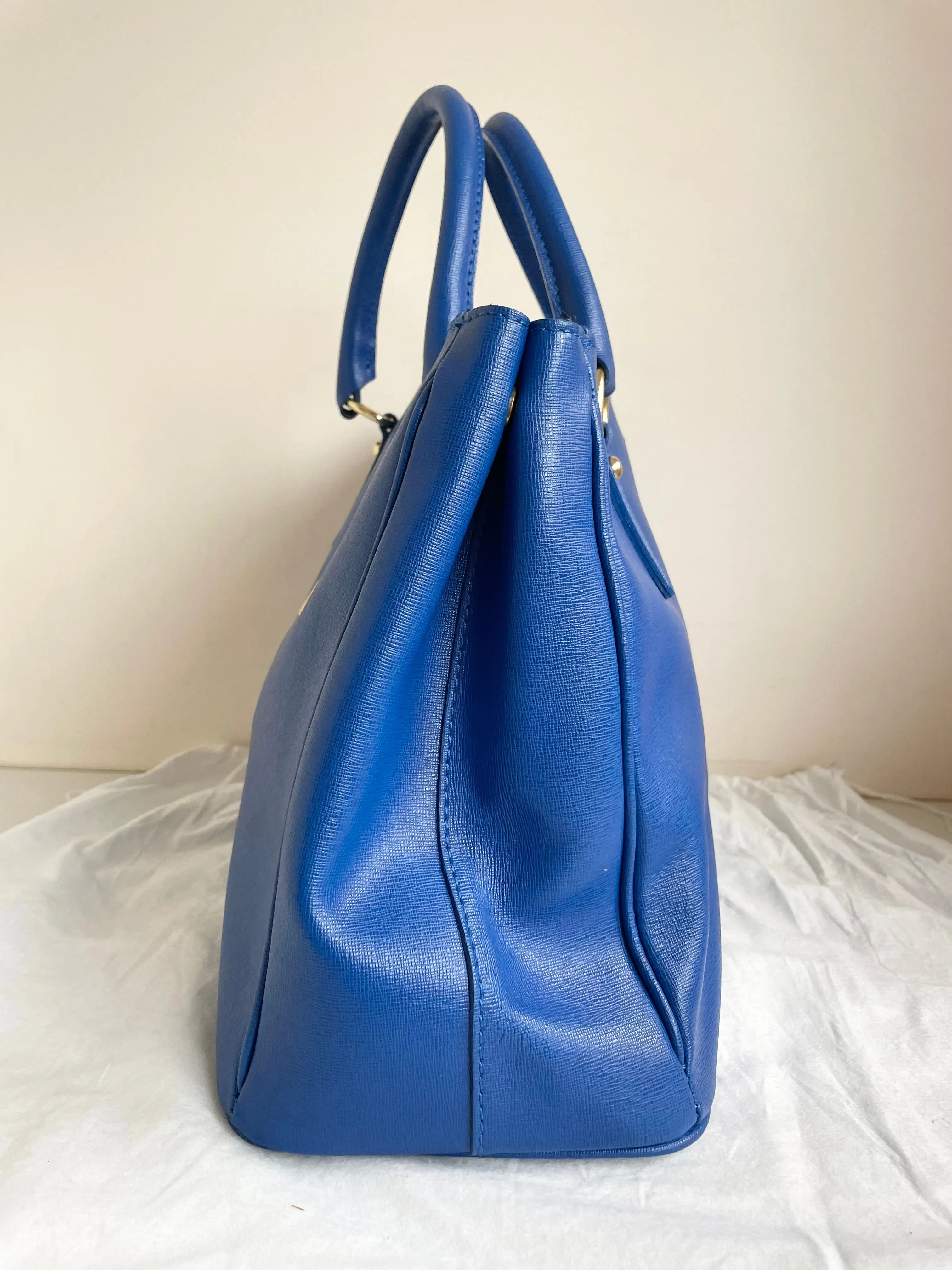BRAND NEW BROWN & BERRY LONDON ROYAL BLUE LEATHER TOTE BAG WITH DETACHABLE STRAP