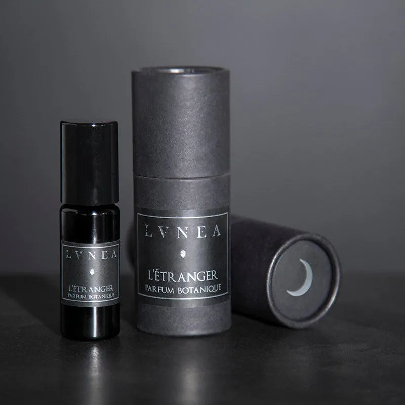 DAGGER MOON - Baked Earth, Ruh Khus, Palo Santo, Coffee Botanical Perfume Oil