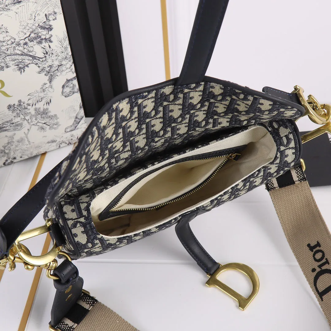 DR234 Saddle Bag (Come with Long Shoulder Straps ）