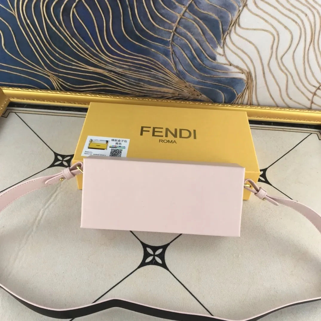 EN   Designer bags by Fendi 052