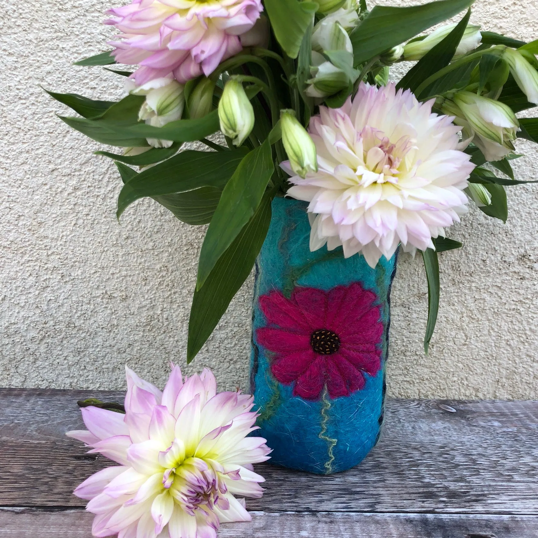 Felt vase - small