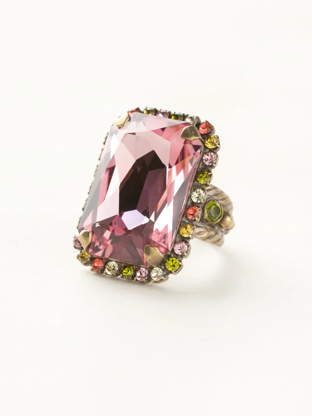 Luxurious Emerald-Cut Cocktail Ring - RBT69AGJF
