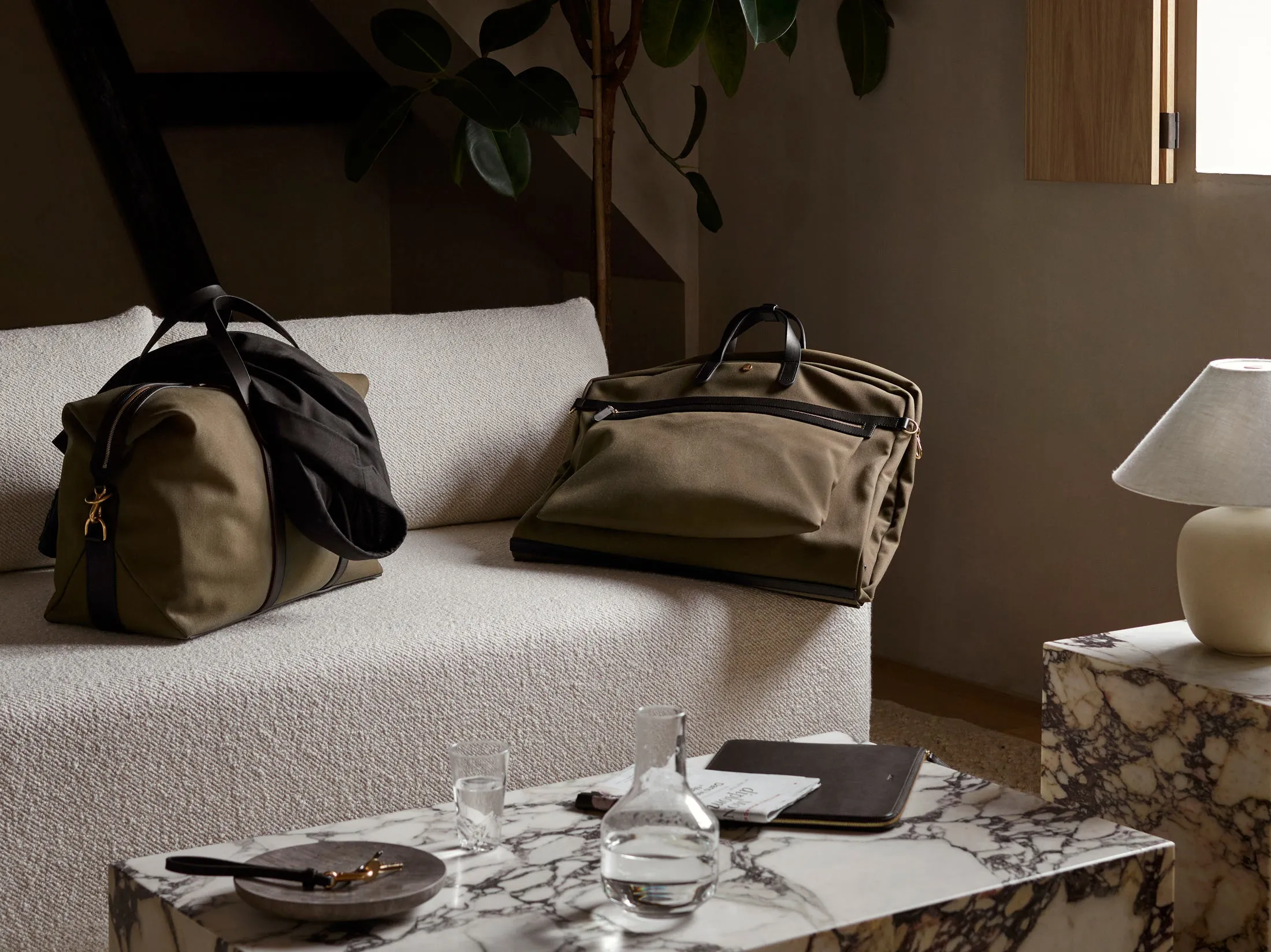 M/S Suit Carrier - Khaki/Black