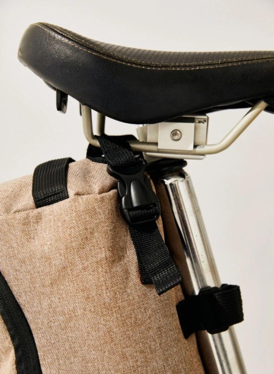 Nova Saddle Bag