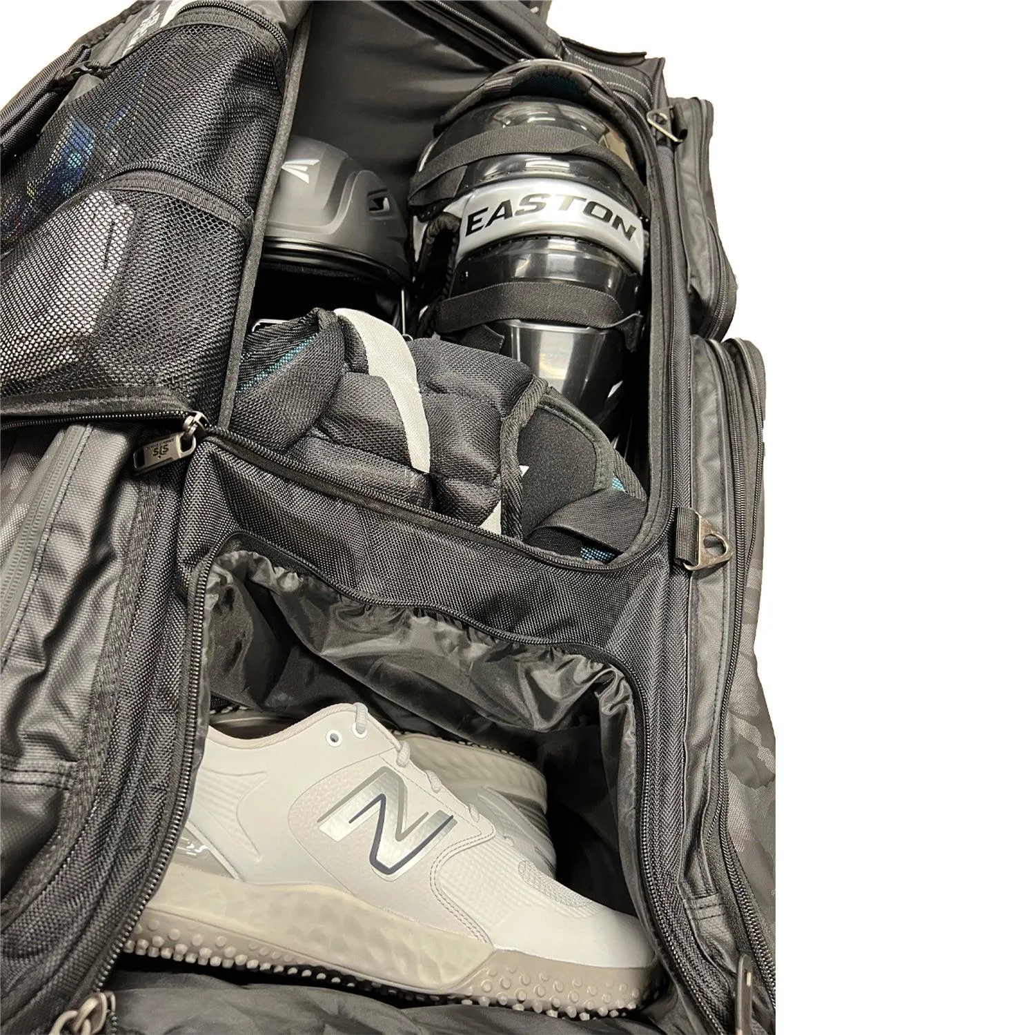 SMASH OPS V3 GUERRILLA Charcoal/Black Roller Bag