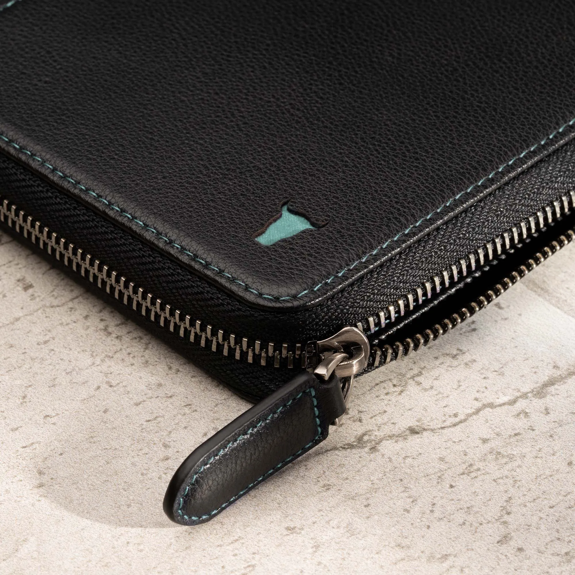 Solo Leather Travel Wallet / Organiser